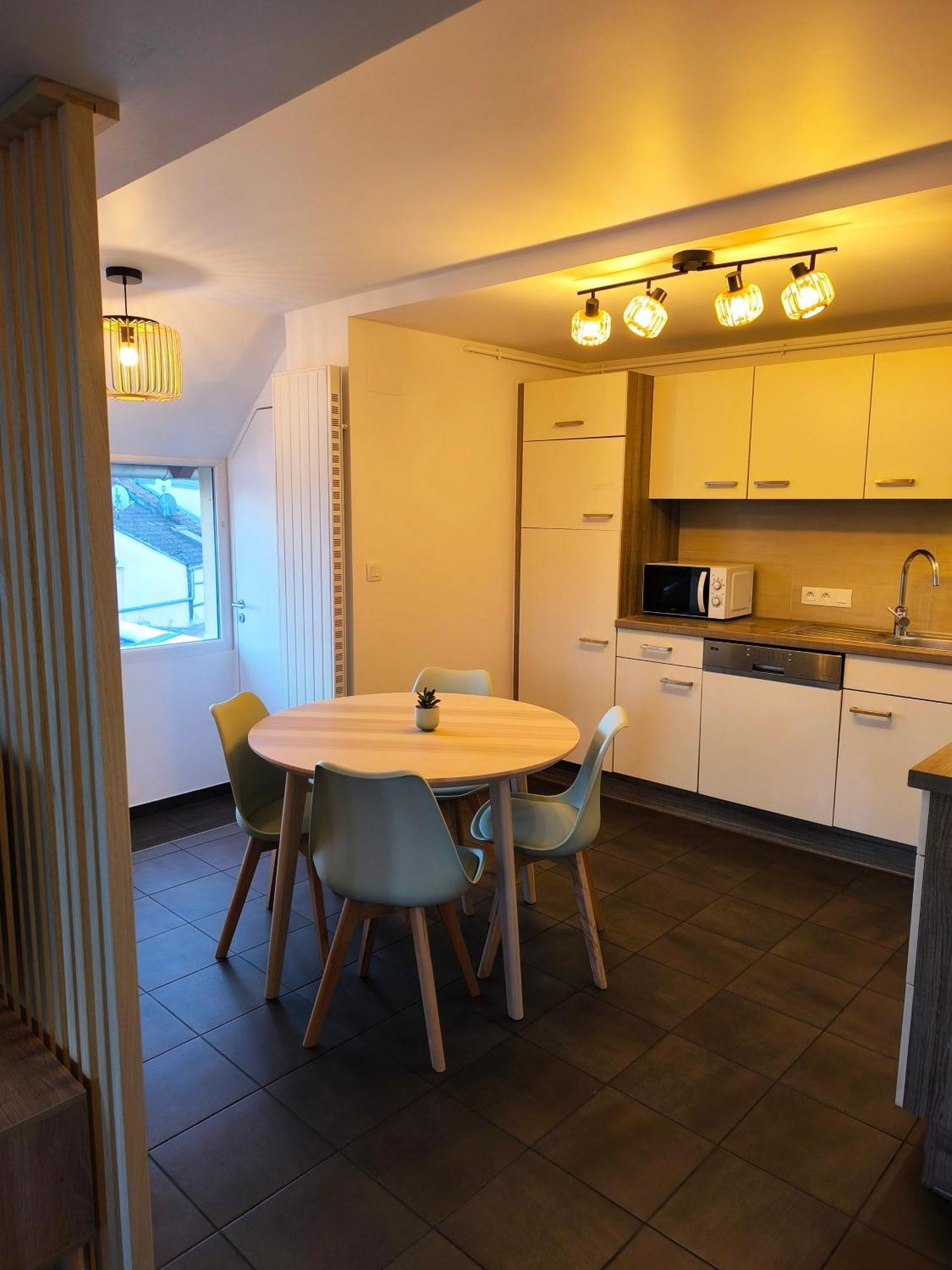 Duplex Moderne A 10 Minutes De Colmar Apartment Wintzenheim Exterior photo